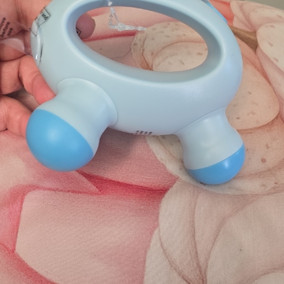 Lomi Handheld Massager - Picture 3 of 4